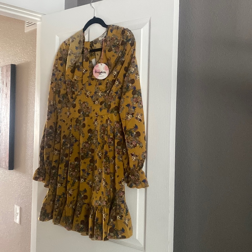 Hayden Los Angeles honey mix for dress. Perfect for late summer.